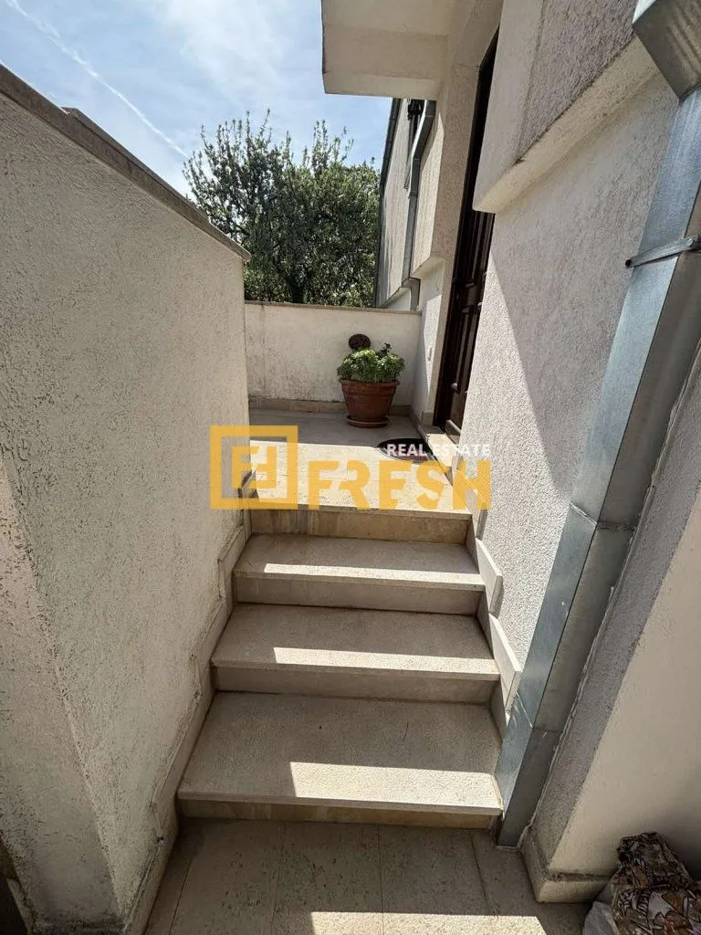 Sale, two bedroom apartment, 117m², Sutomore, Bar