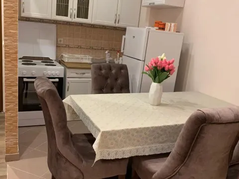 Izdavanje, dvosoban stan, 73m², Bečići, Budva - image 21