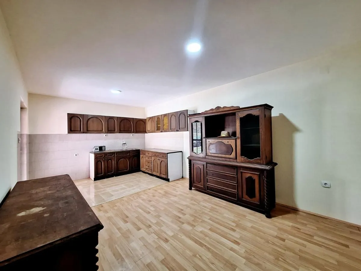 Prodaja, kuća, 412m², Belegiš, Stara Pazova