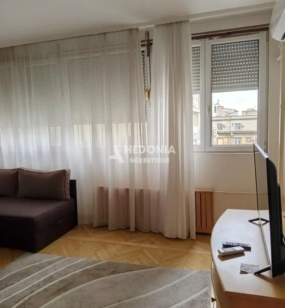 Izdavanje, dvosoban stan, 50m², Kalemegdan, Beograd