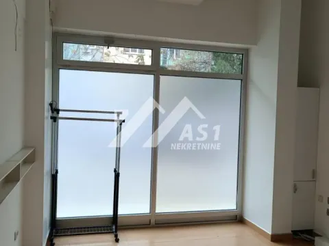 Izdavanje, poslovni prostor, 69m², Grbavica, Novi Sad Sve Podlokacije - image 11