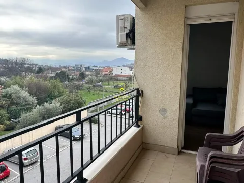 Izdavanje, dvosoban stan, 64m², City Kvart, Podgorica - image 8