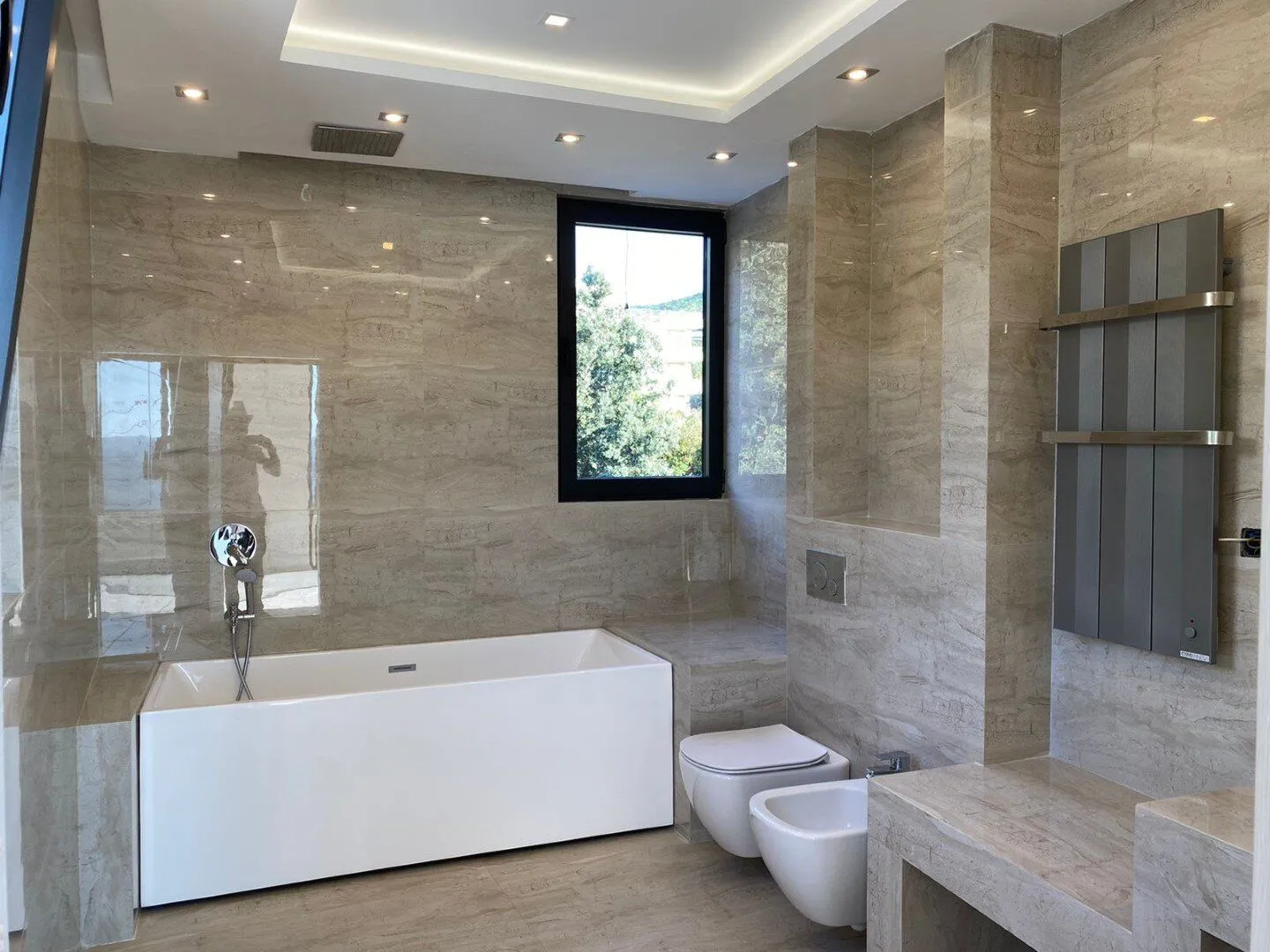 Sale, house, 365m², Utjeha, Bar