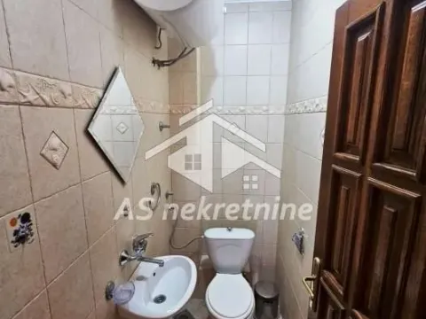 Rent, four bedroom apartment, 115m², Savski Venac, Beograd - image 18