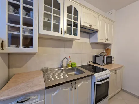 Sale, one bedroom apartment, 49m², Bečići, Budva - image 4