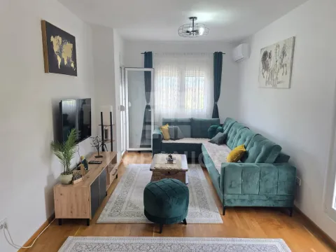 Prodaja, jednosoban stan, 46m², Stari Aerodrom, Podgorica - image 1