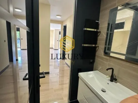 Prodaja, trosoban stan, 110m², Zagorič, Podgorica - image 13