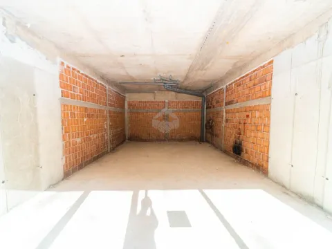 Izdavanje, poslovni prostor, 100m², Stari Aerodrom, Podgorica - image 5