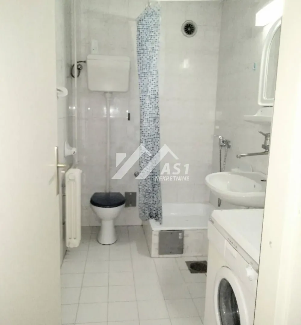 Izdavanje, stan, 21m², Bulevar Oslobodjenja, Novi Sad Sve Podlokacije