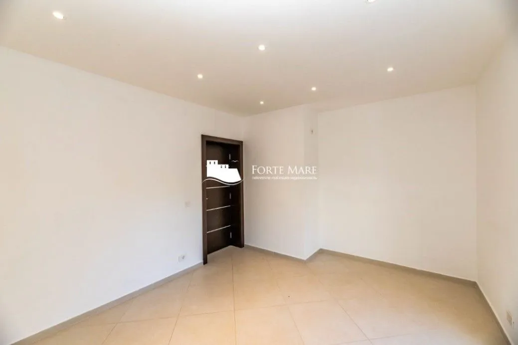 Prodaja, dvosoban stan, 95m², Topla, Herceg Novi