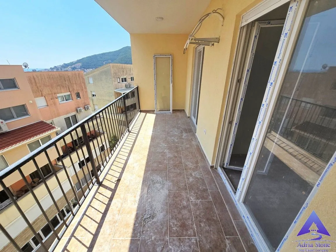 Sale, one bedroom apartment, 56m², Lazi, Budva