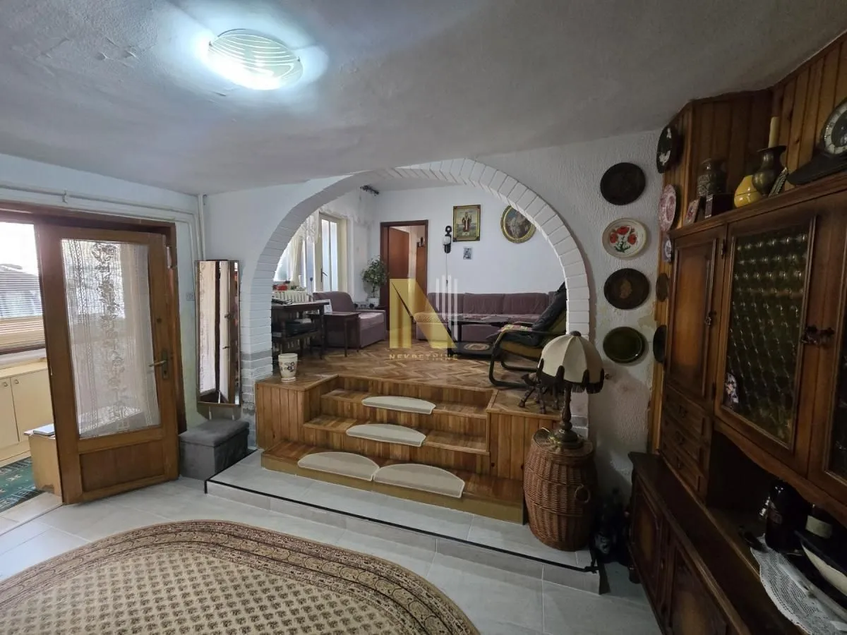 Prodaja, kuća, 122m², Podbara, Novi Sad Sve Podlokacije