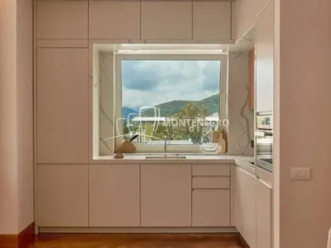 Prodaja, trosoban stan, 140m², Porto Montenegro, Tivat - image 3