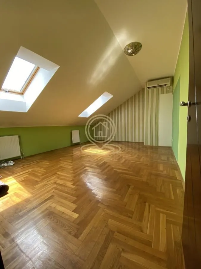 Prodaja, trosoban stan, 100m², Sajmište, Novi Sad