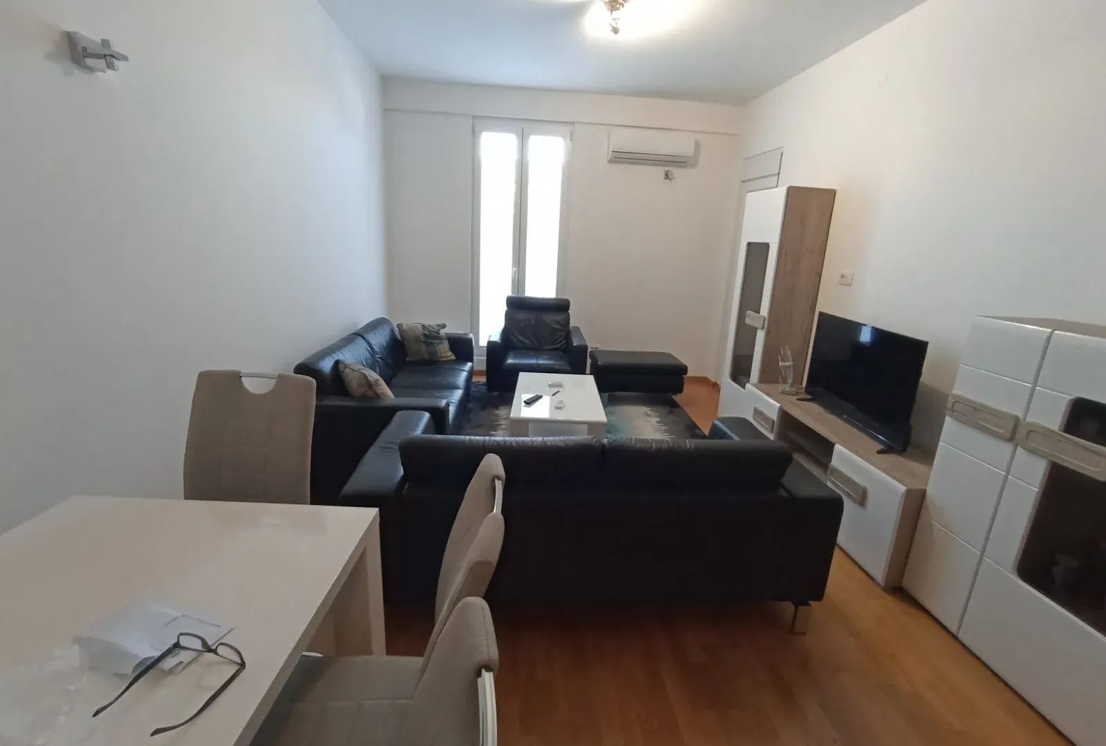Izdavanje, jednosoban stan, 47m², Stari Aerodrom, Podgorica