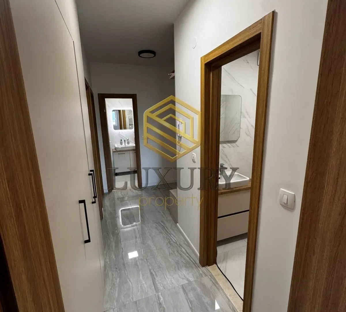 Prodaja, dvosoban stan, 72m², New City, Podgorica