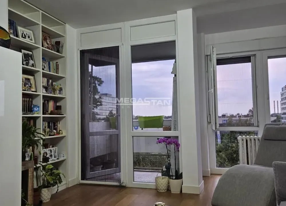 Prodaja, trosoban stan, 70m², Novi Beograd Blok 23, Novi Beograd Sve Podlokacije