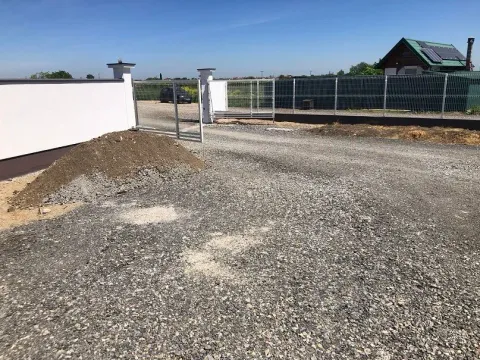 Izdavanje, poslovni prostor, 1200m², Zemun Ugrinovci, Zemun Sve Podlokacije - image 9