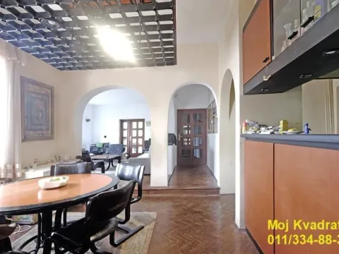 Prodaja, kuća, 177m², Voždovačka Crkva, Voždovac Sve Podlokacije - image 3