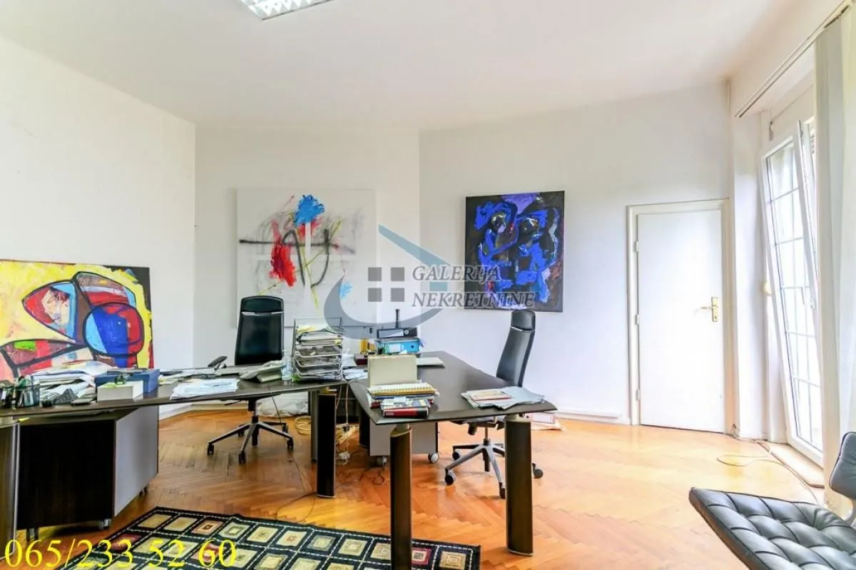 Prodaja, četvorosoban stan, 120m², Stari Grad, Beograd