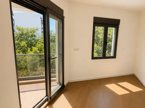 Rent, office space, 41m², Kod Capital Plaze, Podgorica - image 3