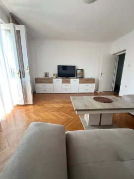 Rent, one bedroom apartment, 60m², Preko Morače, Podgorica - image 11