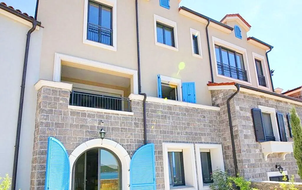 Prodaja, stan, 74m², Tivat, Crna Gora