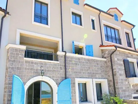 Prodaja, stan, 74m², Tivat, Crna Gora - image 5