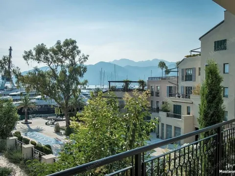 Sale, two bedroom apartment, 111m², Tivat, Crna Gora