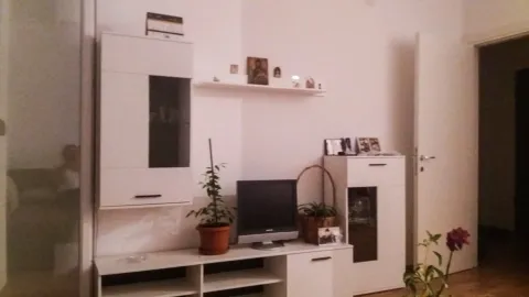 Rent, one bedroom apartment, 43m², City Kej, Podgorica - image 3