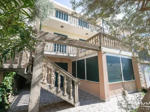 Sale, house, 197m², Sveti Stefan, Budva