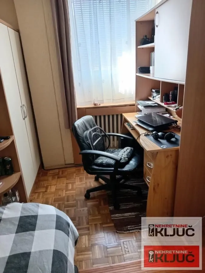 Prodaja, četvorosoban stan, 84m², Novo naselje, Novi Sad