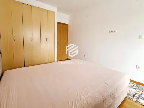 Rent, one bedroom apartment, 47m², Stari Aerodrom, Podgorica - image 6
