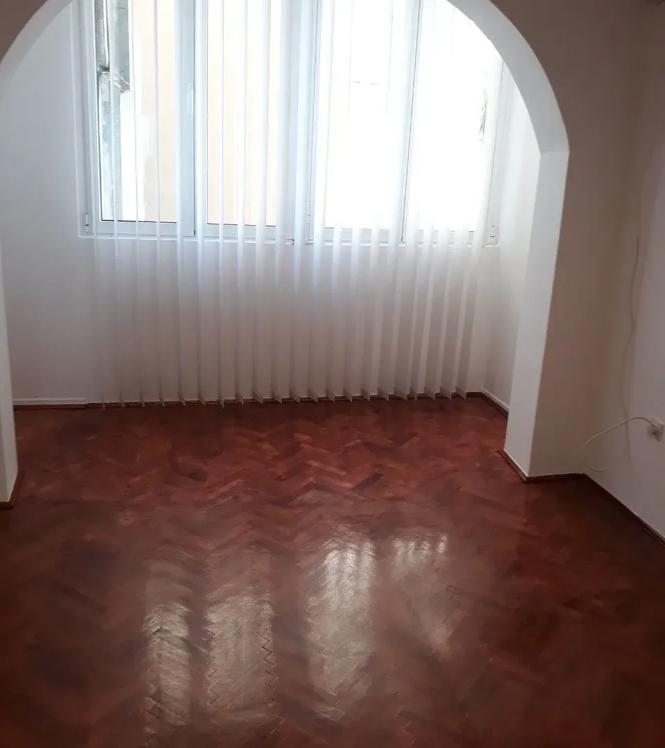 Rent, office space, 44m², Centar, Podgorica