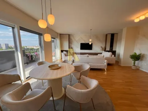 Rent, four bedroom apartment, 132m², Novo naselje, Novi Sad - image 7