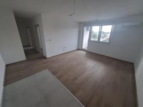 Prodaja, dvosoban stan, 58m², Salajka, Novi Sad Sve Podlokacije - image 2