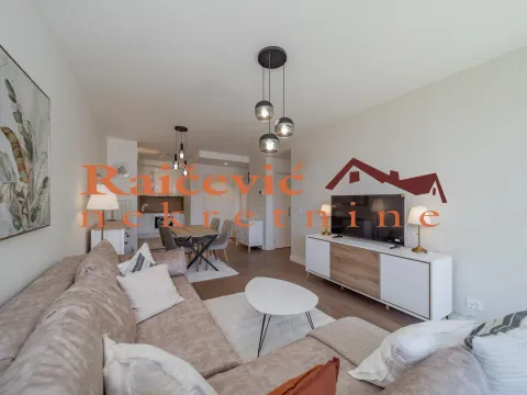 Izdavanje, trosoban stan, 77m², Savski Venac, Beograd - image 6