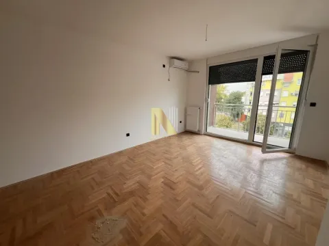 Rent, two bedroom apartment, 54m², Bulevar patrijarha Pavla, Novi Sad Sve Podlokacije