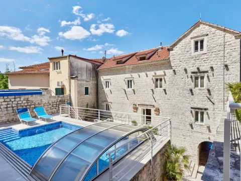 Rent, house, 2117m², Kotor, Crna Gora - image 5