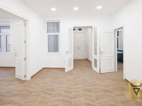Izdavanje, četvorosoban stan, 121m², Stari Grad, Beograd - image 13