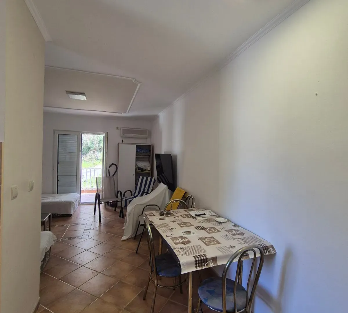 Prodaja, jednosoban stan, 40m², Dobrota, Kotor