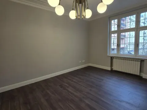 Izdavanje, poslovni prostor, 293m², Savski Venac, Beograd - image 3