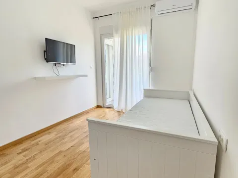 Rent, two bedroom apartment, 60m², Zagorič, Podgorica - image 8