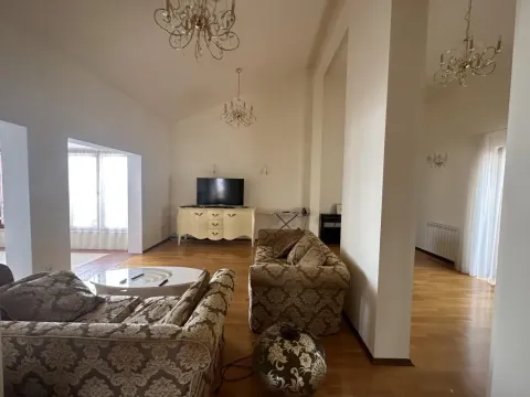 Prodaja, trosoban stan, 366m², Petrovac, Budva - image 1