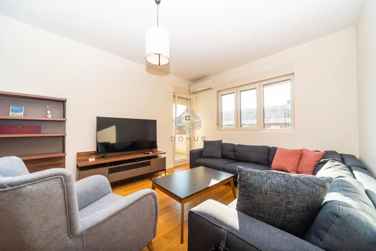 Prodaja, jednosoban stan, 49m², Central Point, Podgorica