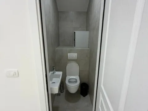 Rent, office space, 57m², Krivi Most, Podgorica - image 8