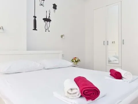 Izdavanje, dvosoban stan, 89m², Centar, Budva - image 12