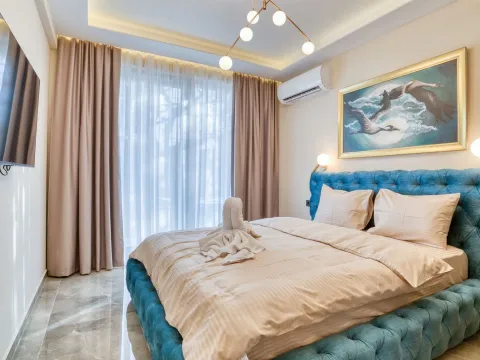 Izdavanje, kuća, 250m², Zagora, Kotor - image 20