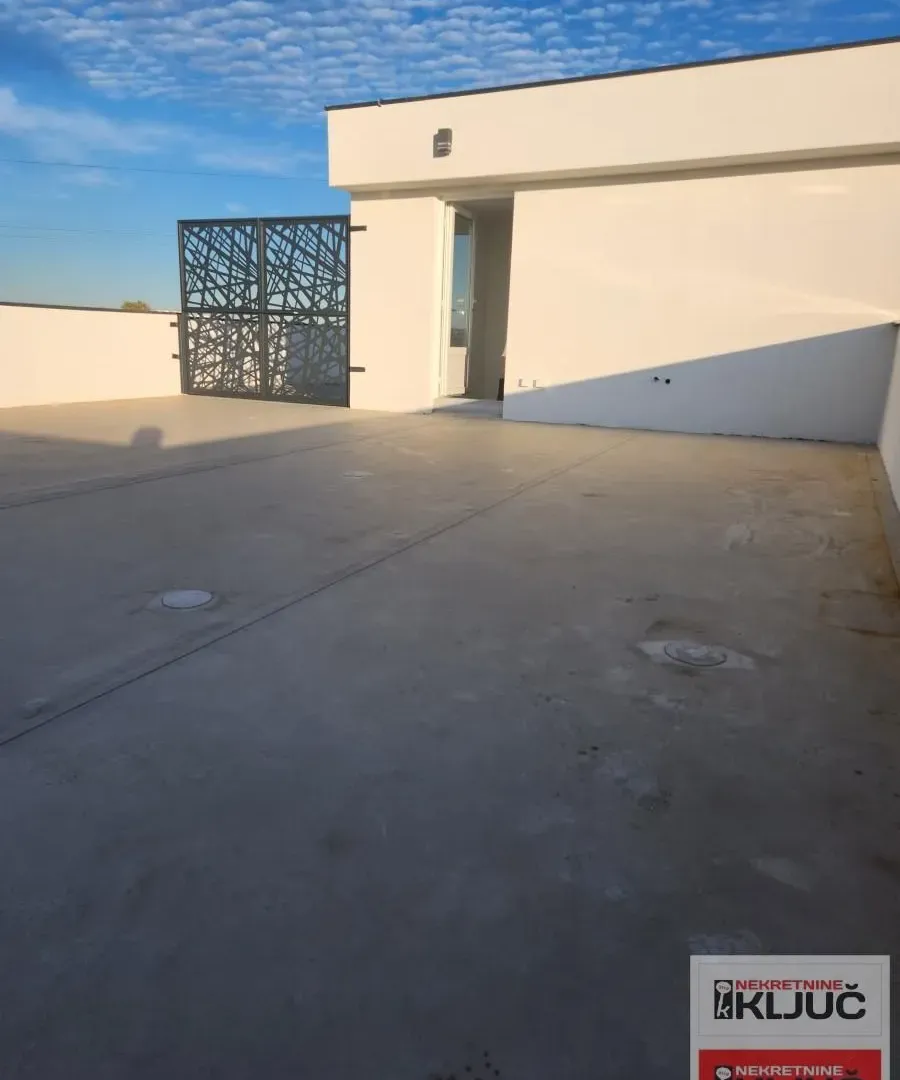 Prodaja, trosoban stan, 79m², Veternik, Novi Sad Sve Podlokacije