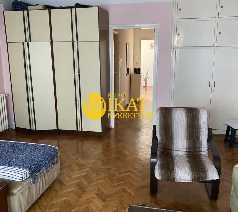 Izdavanje, jednosoban stan, 47m², Vračar Sve Podlokacije, Beograd